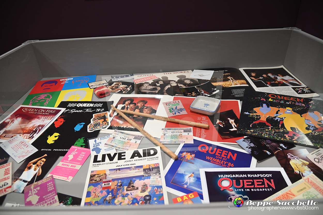 VBS_1700 - Mostra Peter Hince - Queen Experience.jpg